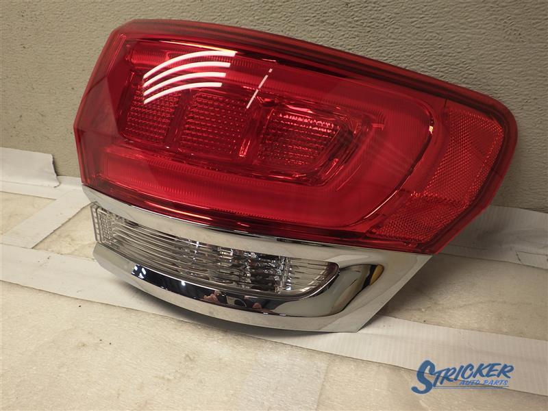 Jeep Grand Cherokee 2014-2019 Right Tail Light Assembly 68110016AG B07387