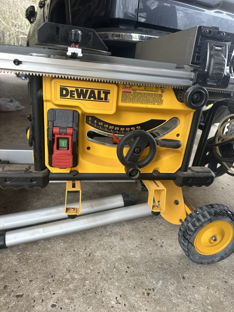 DEWALT Table Saw with Stand, 8-1/4