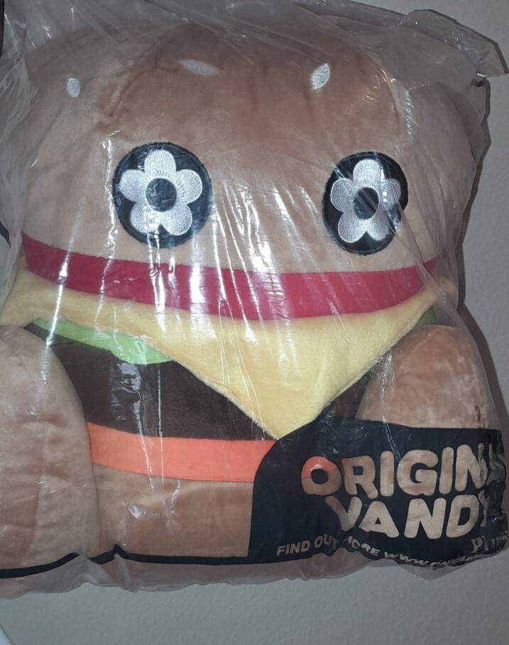 Rare New Complexcon Exclusive Huge Large Giant Plush Vandy The Pink VTP Burger