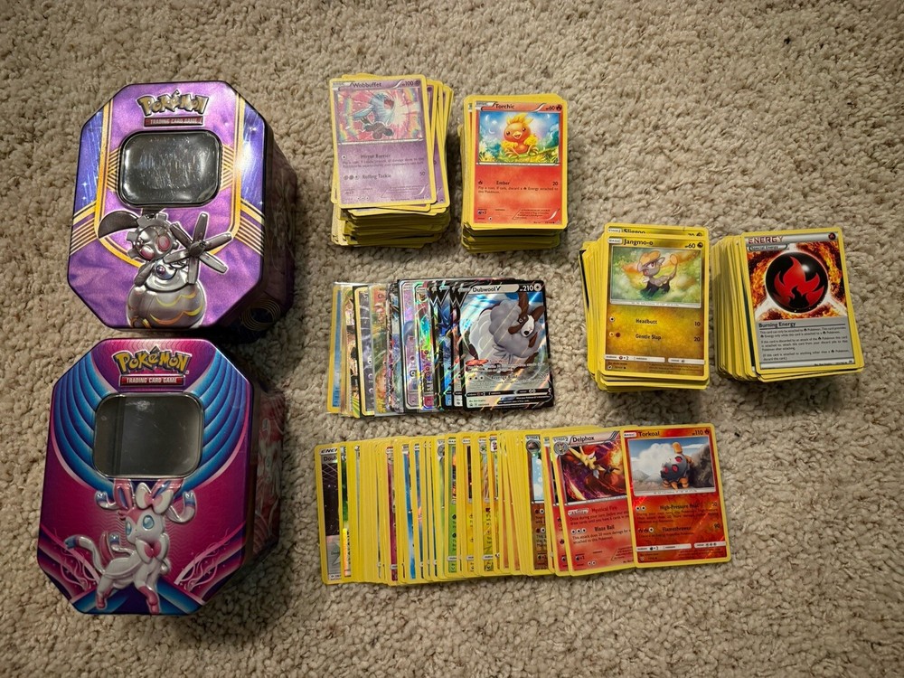 650 Pokémon Card Lot with 2 Tins