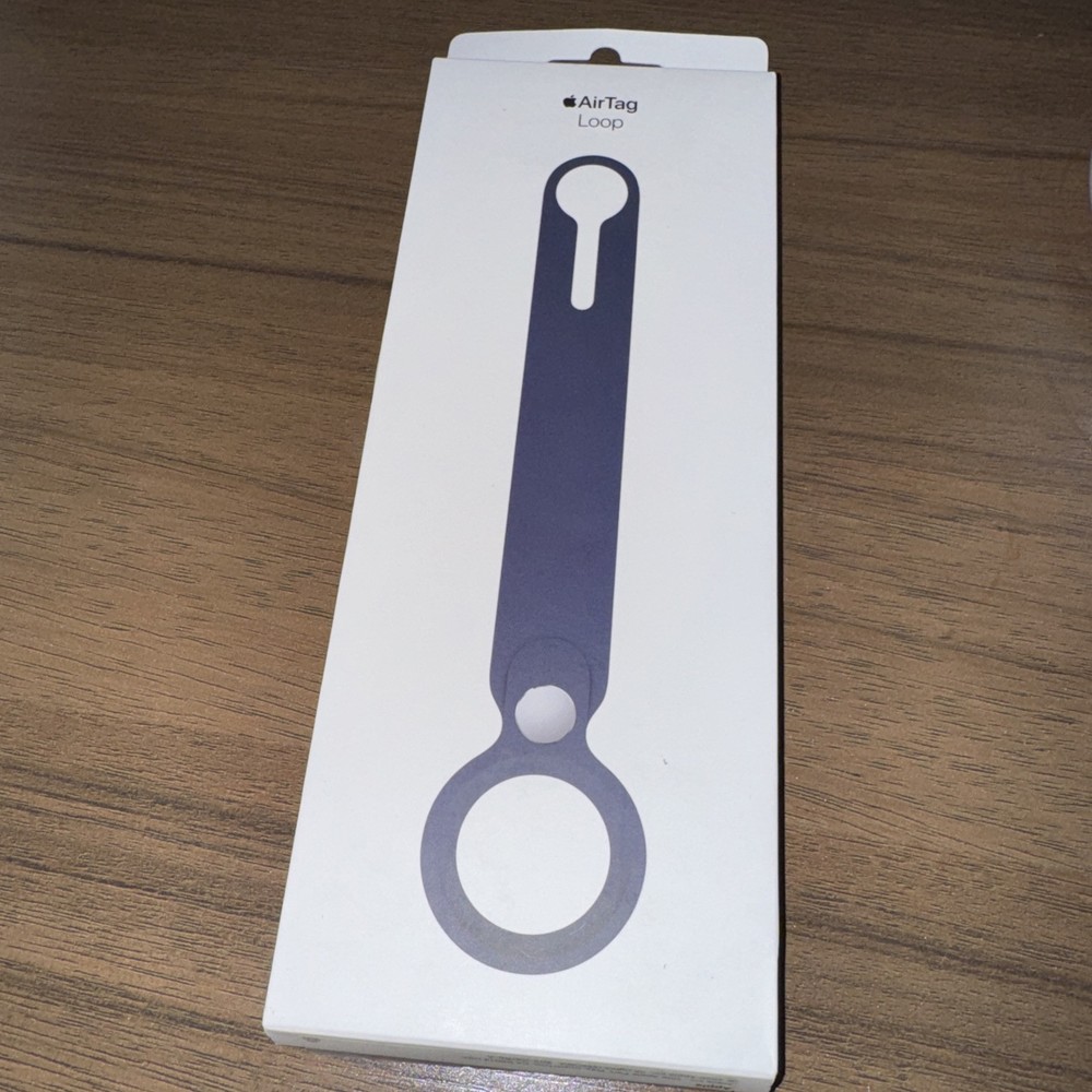 Apple AirTag Loop in Deep Navy - Secure and Stylish Tracker Accessory