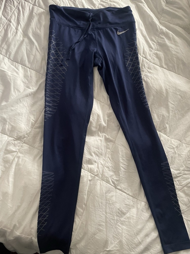 Women's Nike Leggings Medium with Back Zip Pocket for Workouts  
