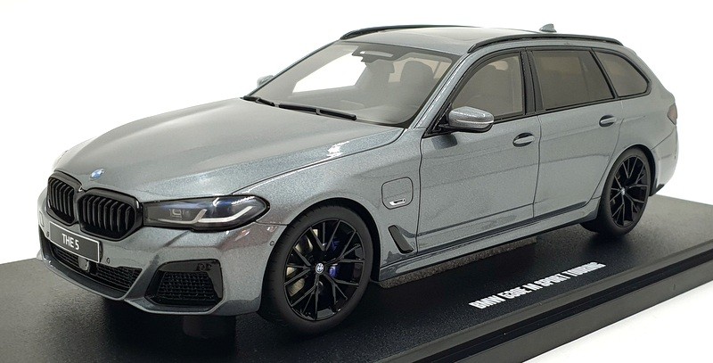 GT Spirit 1/18 Scale Resin GT485 - BMW 530E M Sport Touring - Grey