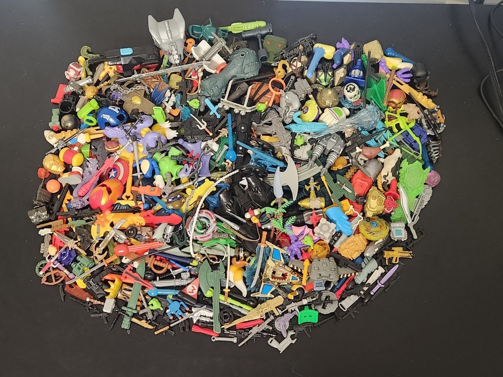 Action Figure Weapons Accessories Lot Parts Misc Mixed Random Fodder Job Lot Old