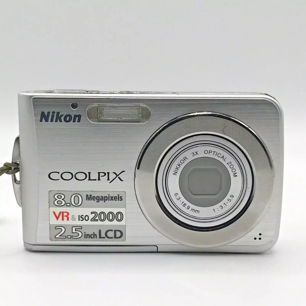 Nikon COOLPIX S210 8MP 3x Optical Zoom Vintage Digital Camera Fully Functional