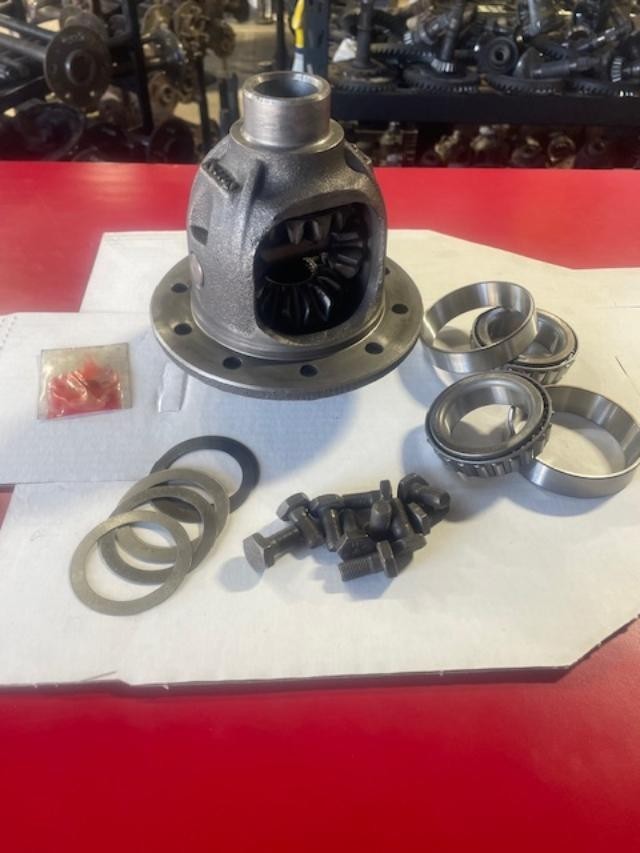 Dana 30 Jeep front differential 3.73:1+ open, loaded carrier