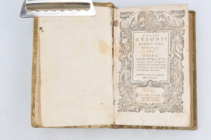 Decimus Magnus Ausonius - D. Magni Ausonii Burdig. viri consularis, Opera - 1595