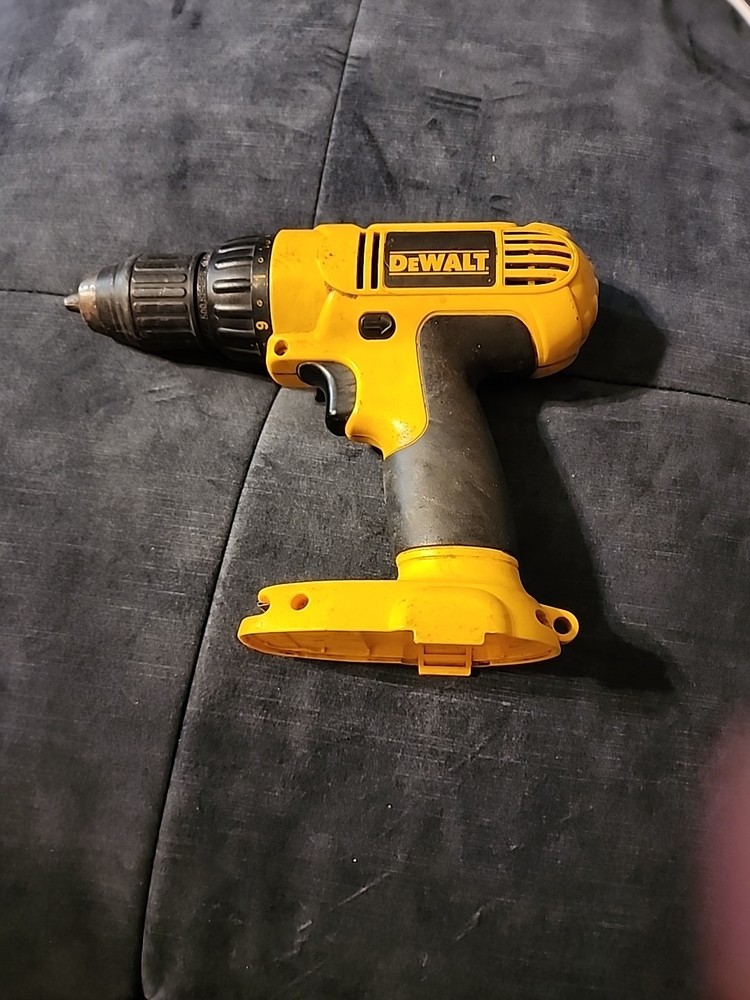 DeWalt DC728 14.4V Cordless Drill 1/2 Chuck Tool Only Tested Excellent