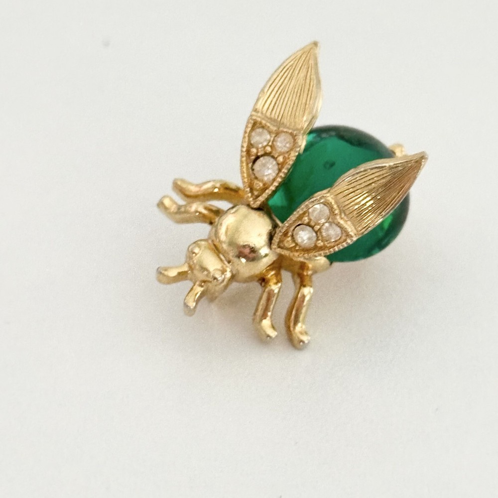 Vintage Green Glass Jelly Belly Bug Brooch with Movable Wings