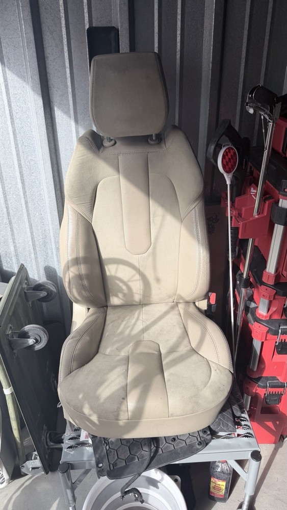 12-18 Land Rover Range Rover Evoque Complete Front Right & Left Seat Seats Set