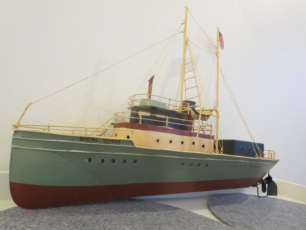 Big antique model  steam boat.New york pilot ship .Mod year 1897-image
