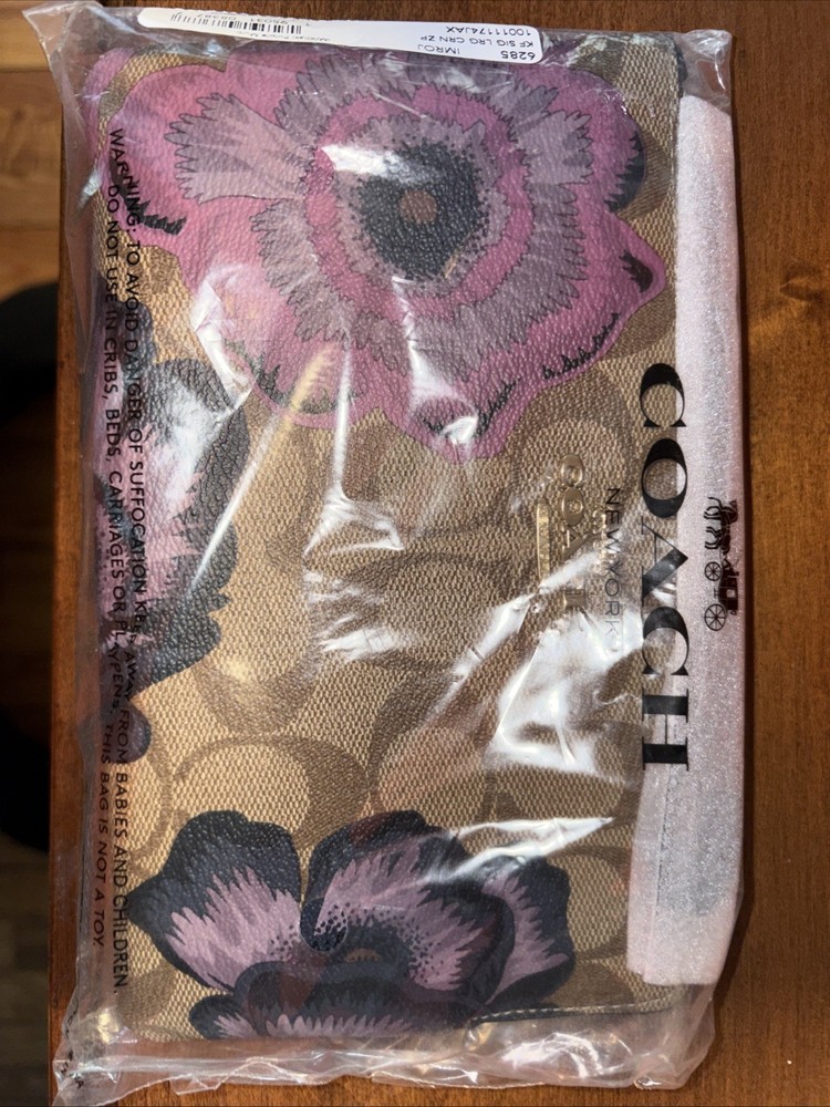 coach wallets for women