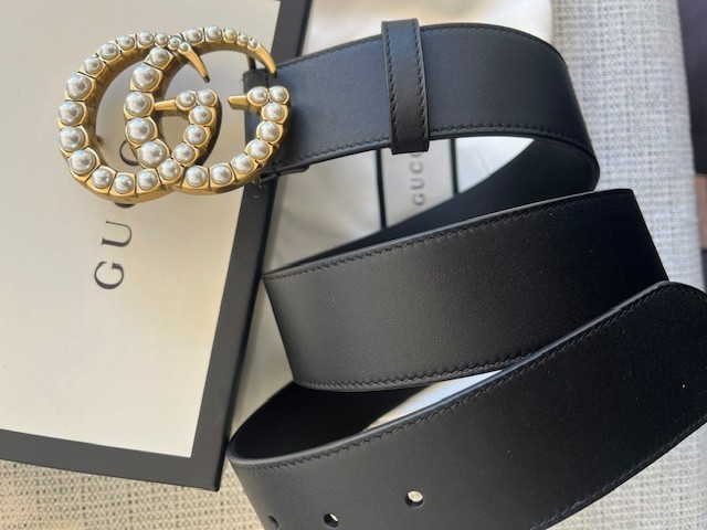 Gucci GG Pearl Buckle Women's Black Leather Belt Size 90 cm, Fit's 30/32 waist