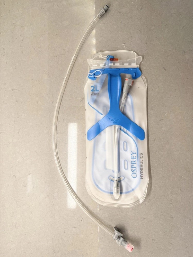 New Osprey Hydraulics 2L Hydration Pack with Bite Valve