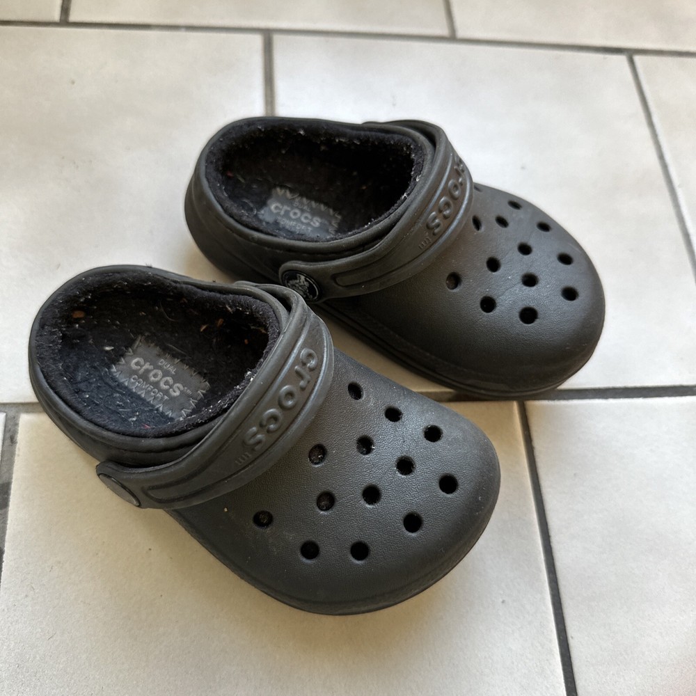 Crocs Black Toddler Shoes Fleece Lined Size C 7