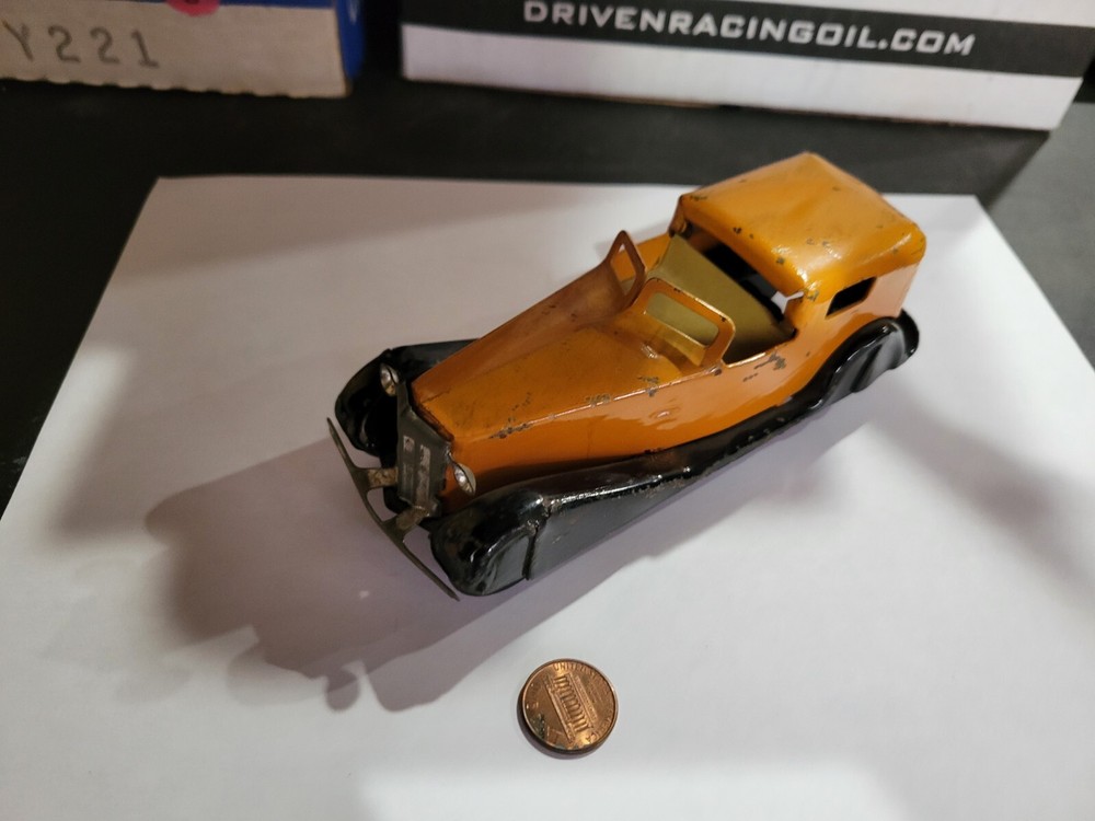 Vintage Wyandotte? Metal Toy Car