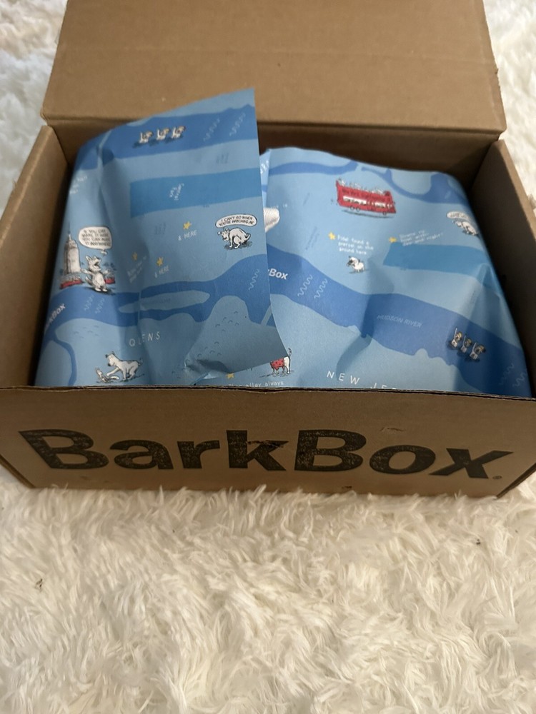 NEW Bark Box NEW YORK/ Apple/ New Years Party Dog Chew Toy Pet 4 Pieces /RARE-image