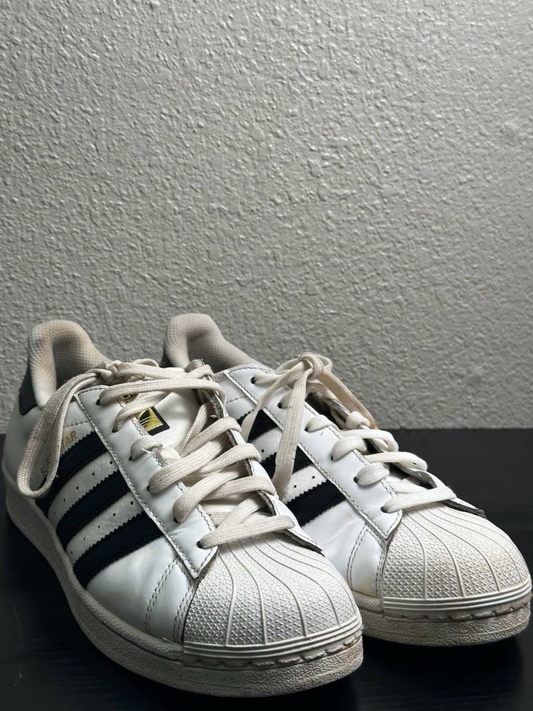 Adidas Superstar Women’s Sneakers White / Black PGD 789006 Size 6.5