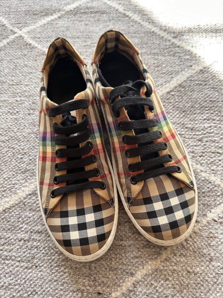 Burberry Vintage Check Sneakers Size38 No Dust Bag Or Box