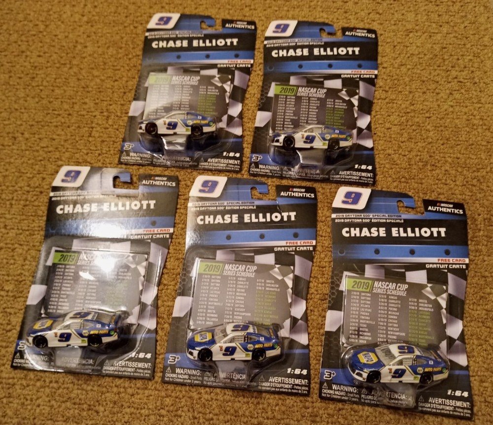Chase Elliott NASCAR Authentics 2019 Daytona 500 1:64 Scale 5-Car Lot