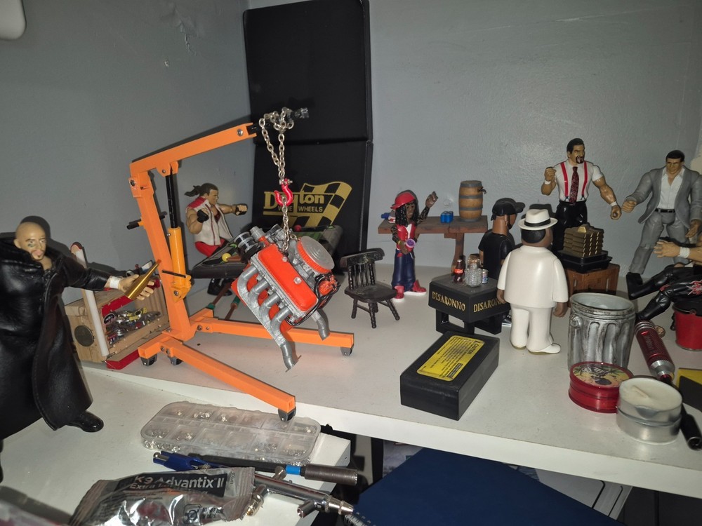 MASSIVE DIORAMA LOT – 26 FIGURINES and almost 100 other $$$$ accessories