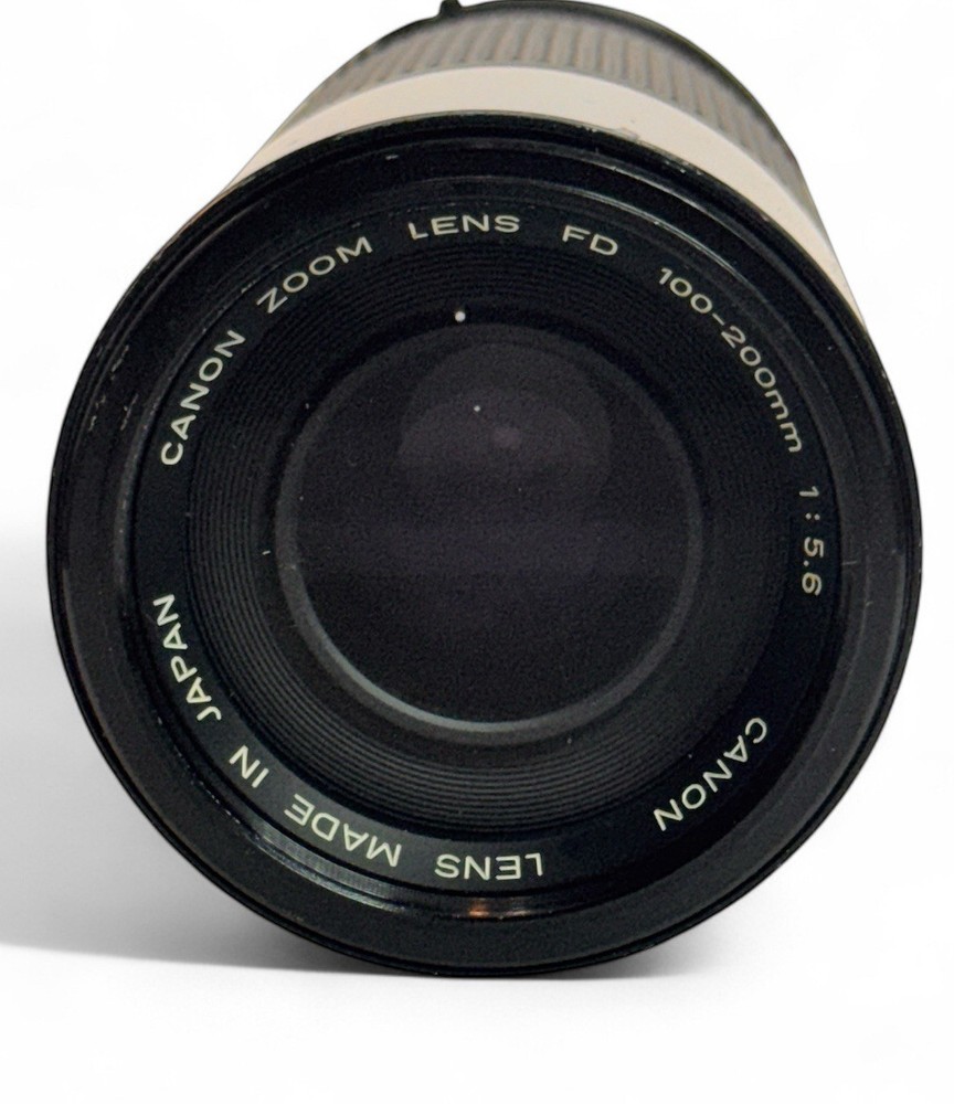 Canon FD 100-200mm f/5.6 Zoom Lens - Vintage Japan-Made
