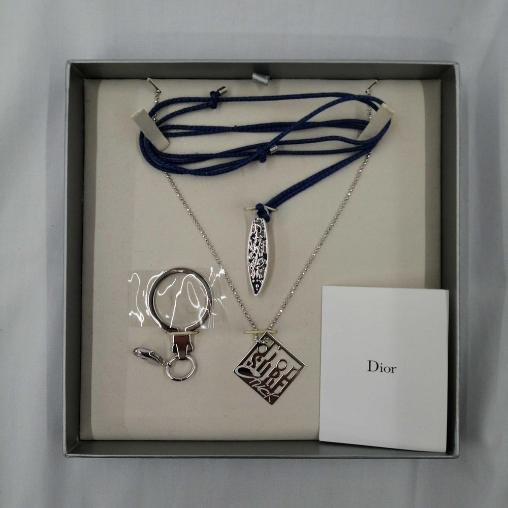 Dior Surf Necklace & Smartphone Ring Set Y0625 Elegant Accessory Combo