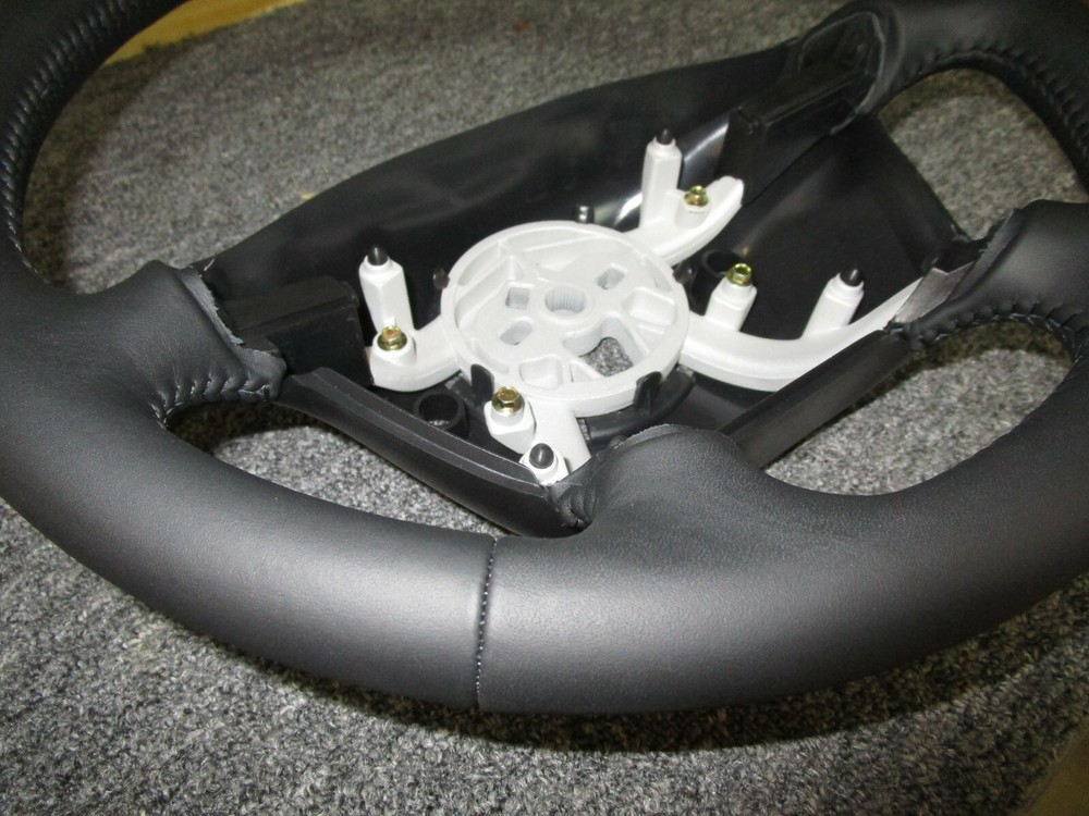 97/04 corvette black leather steering wheel NEW EXACT REPRO Christmas sale!!!-image