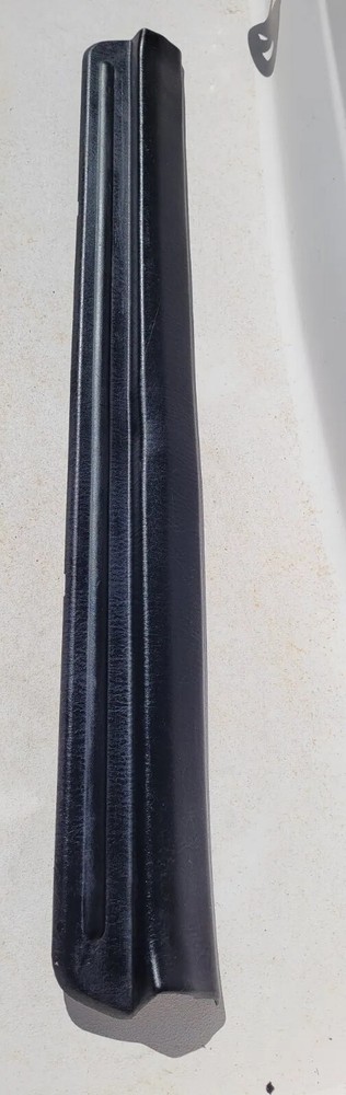 2003 03 HYUNDAI SONATA FRONT LEFT SIDE DOOR SILL SCUFF PLATE TRIM OEM BLACK