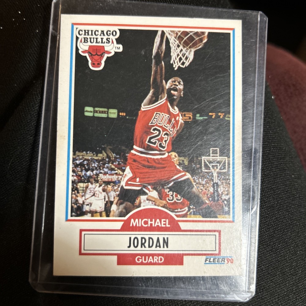 1990-91 Fleer - Michael Jordan #26 Black Line Above Biographical Information