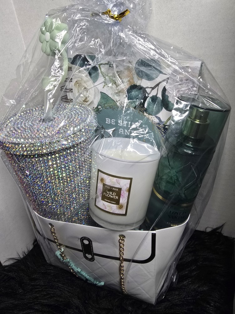 Relaxing Spa Gift Basket for Mother's Day Birthday or Self Care-image