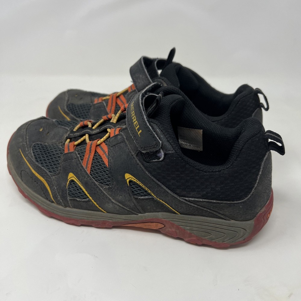 Merrell Trail Chaser Hiking Sneaker in Black Grey Red Size 7.5M