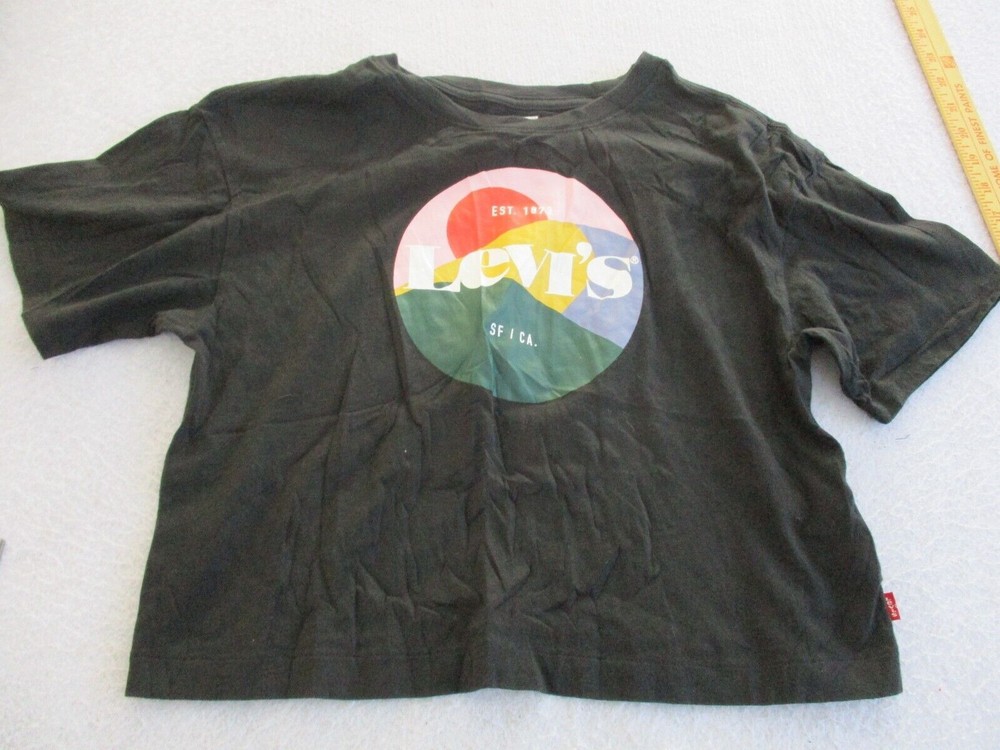 Levi's black t-shirt sz L (12-13 YRS)