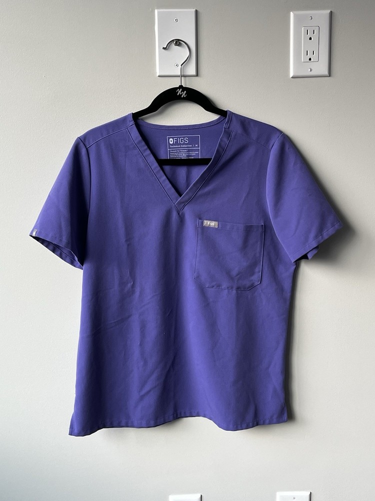 FIGS Technical Collection Women’s Size M Purple Catarina One Pocket Scrub Top