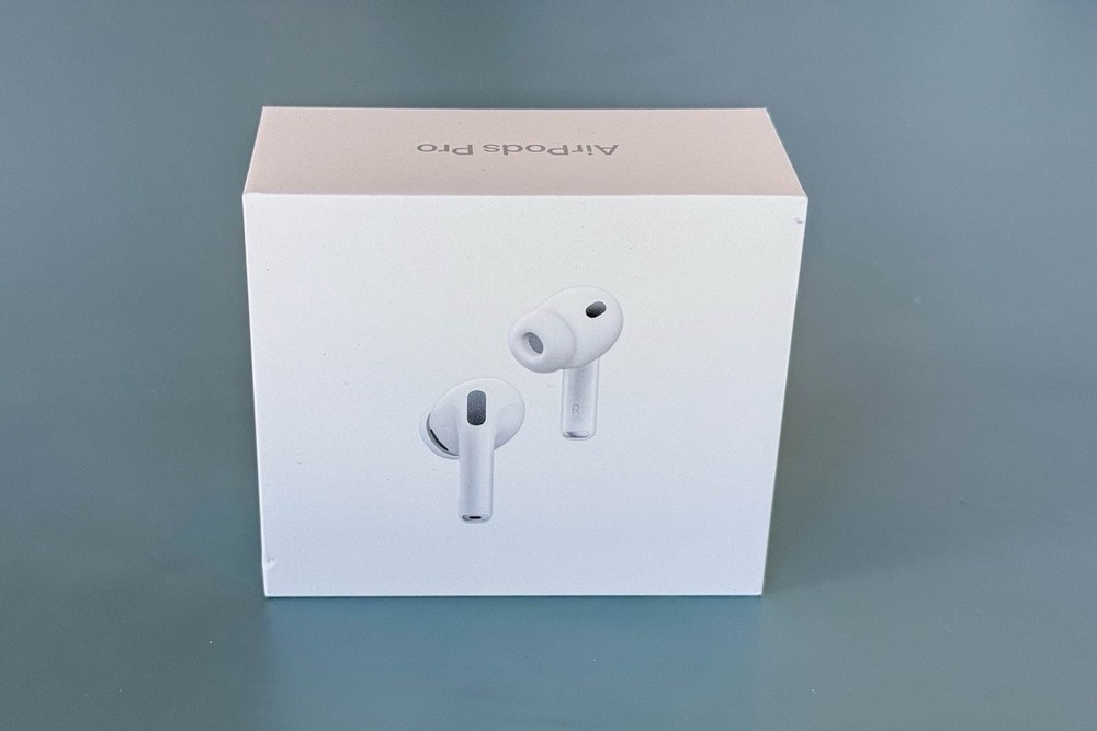 Brand New AirPods Pro 3 with 1 Year Apple Care Warranty Sealed