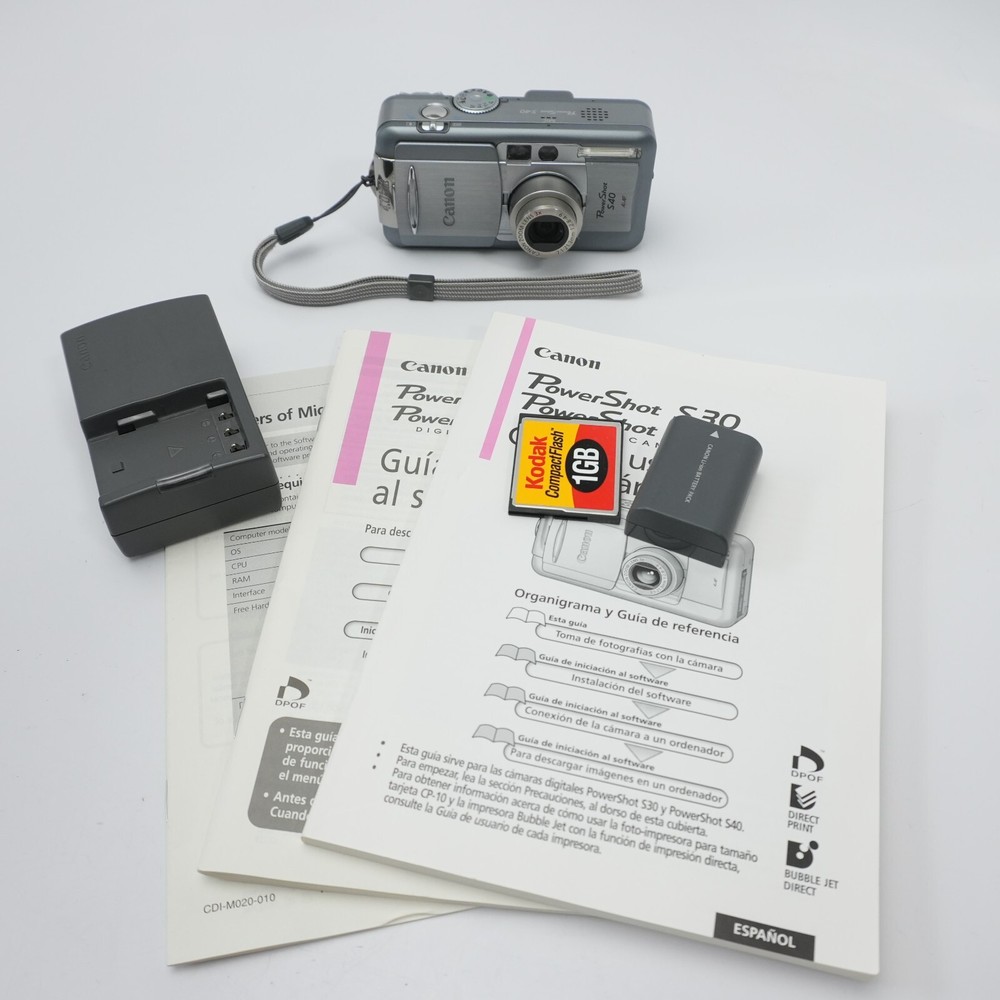 CANON PowerShot S40 4.0 MegaPixel Point-and-Shoot Digital Camera