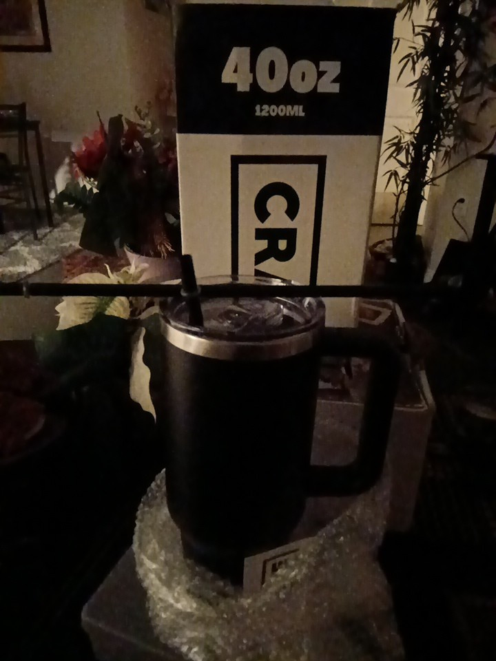 40oz Crave Brand Tumbler with 2 Straws New In Box