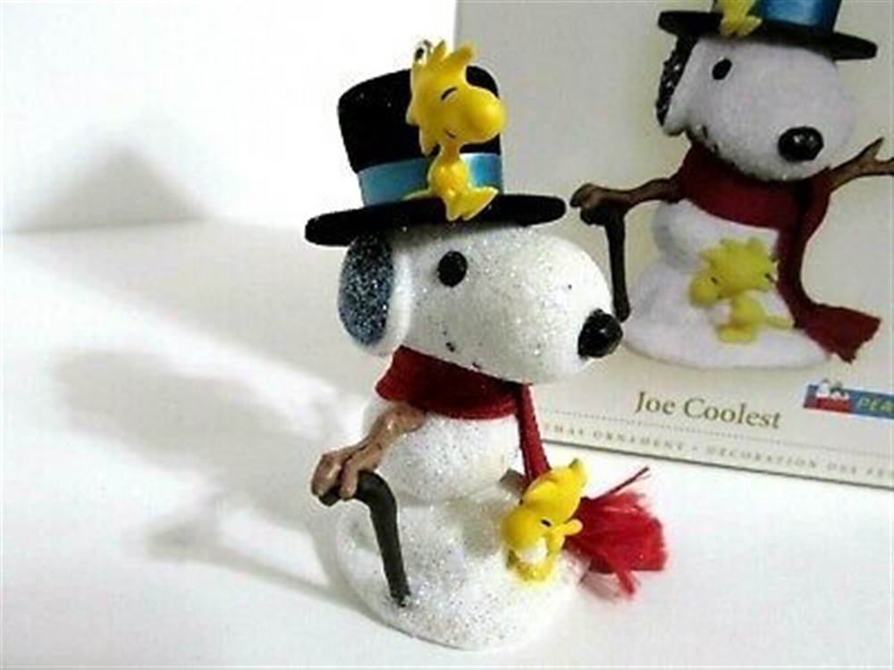 SNOOPY & CHARLIE BROWN PEANUTS HALLMARK CHRISTMAS ORNAMENT FIGURINE 2006
