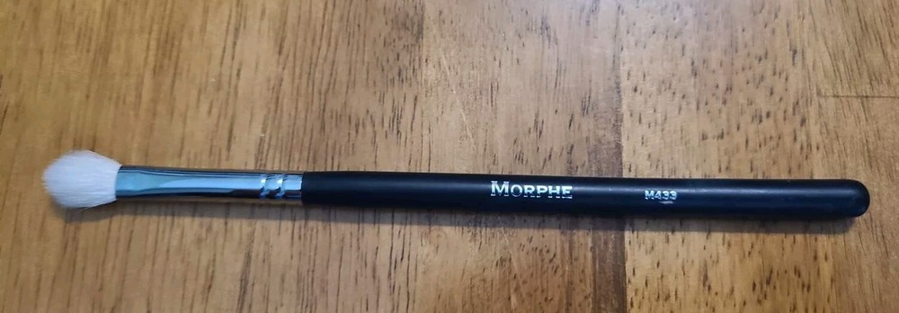 NEW Morphe Brush M433 Pro Firm Blending Fluff AUTHENTIC  New