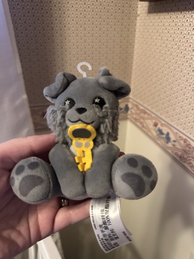 Disney Parks Wishables Small Plush Pirates Of The Caribbean Dog With Keys 4.5