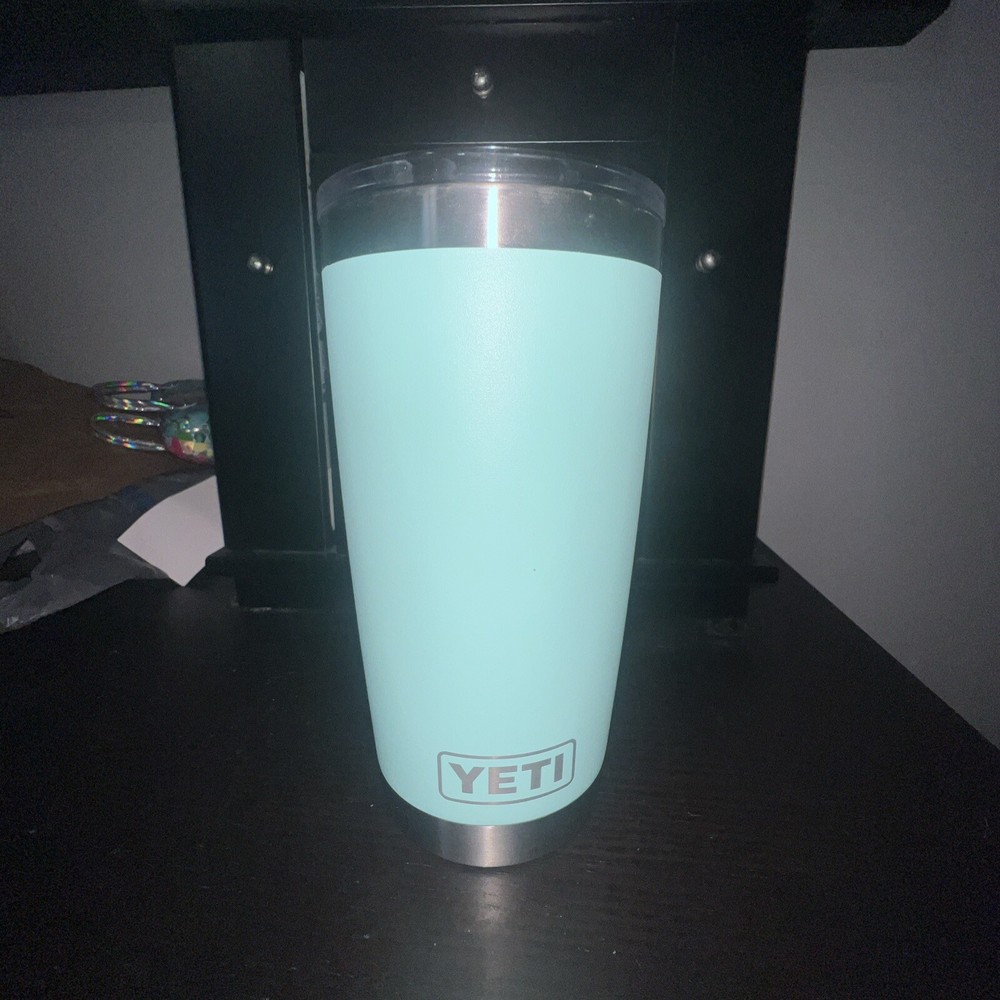 YETI Rambler 20oz Seafoam Turquoise Aqua Blue Tumbler (used water only)