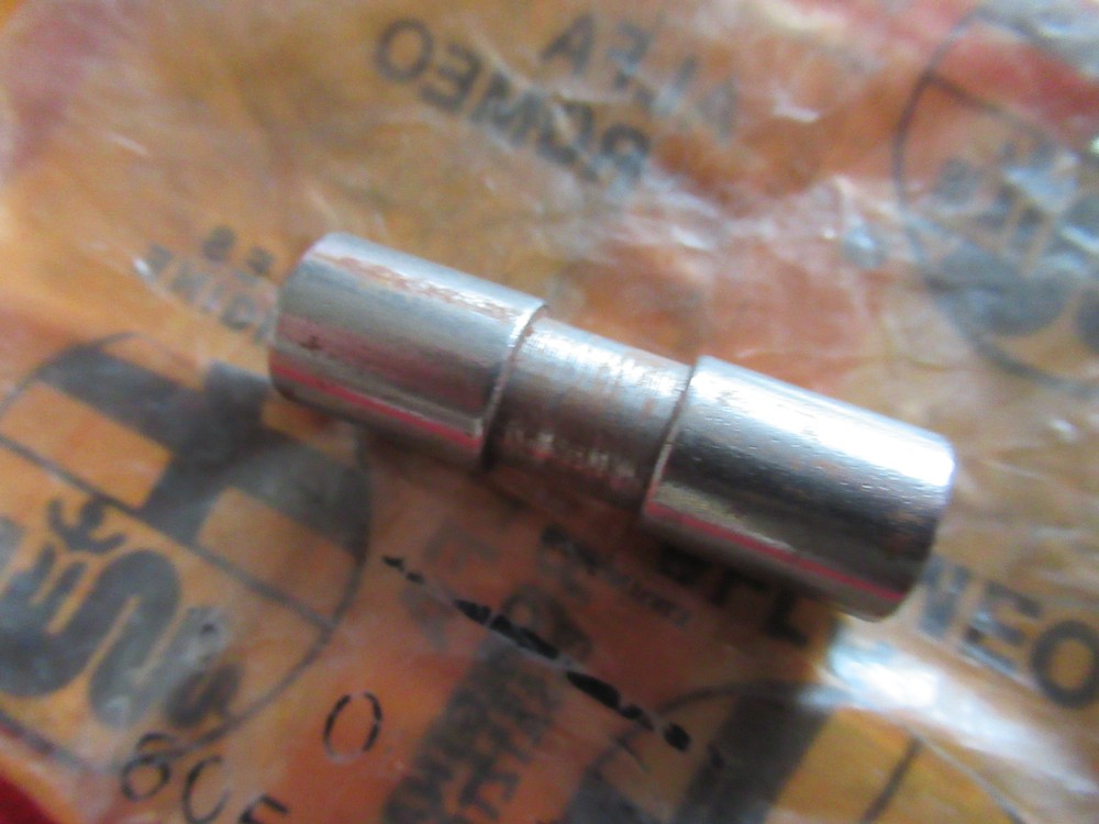 Original Alfa Romeo Sud Sprint / 33 Outer Socket Change 60501627 New