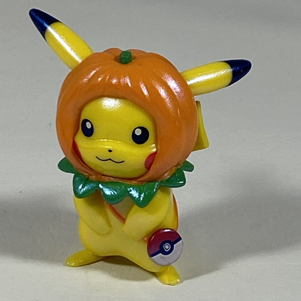Pikachu 2 Inch Pearlized Halloween Figure 2021 Advent Calendar