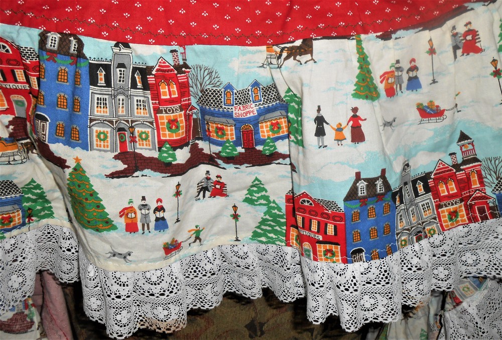 Handmade Hometown Print Red & Lace Christmas Tree Skirt Charles Wysocki Style