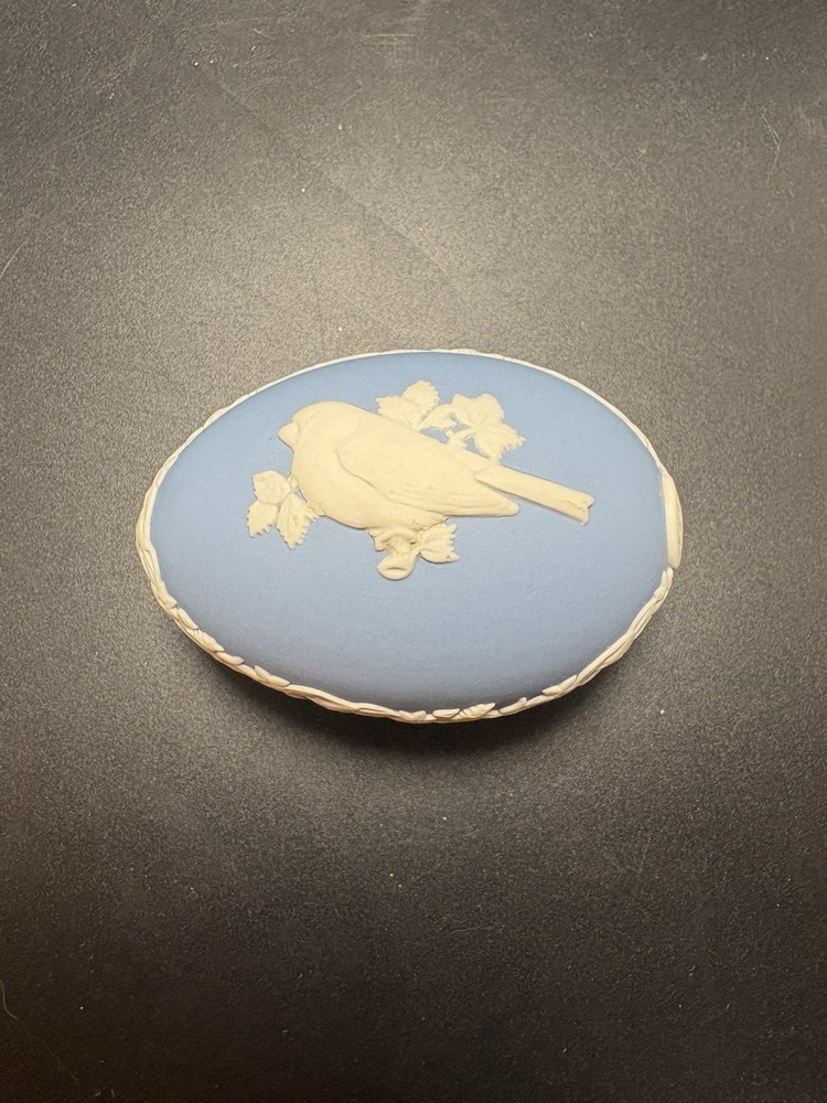 Wedgewood Blue Jasperware Egg Shaped Trinket Dish Vintage 1983 Made In England