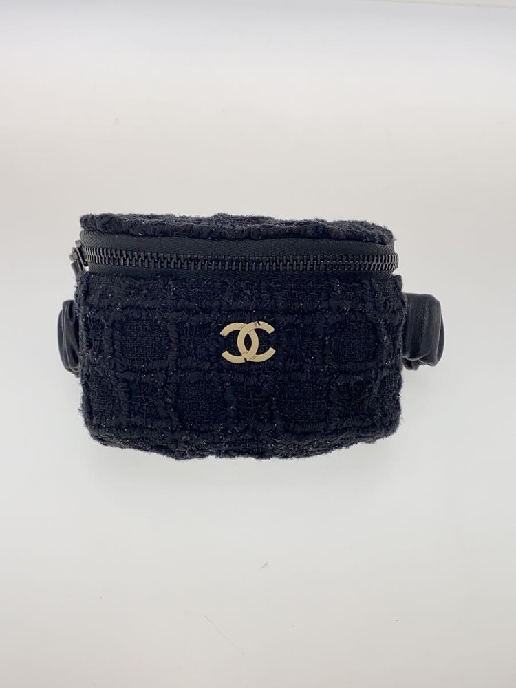 Authentic CHANEL Wristlet Zipped Coin Purse CC Black F/S Used
