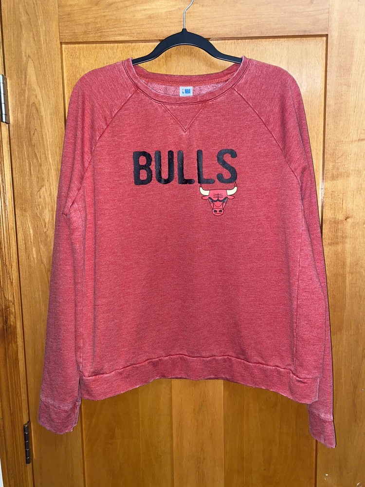 NBA by Sideline Apparel Chicago Bulls women’s sweatshirt size XL