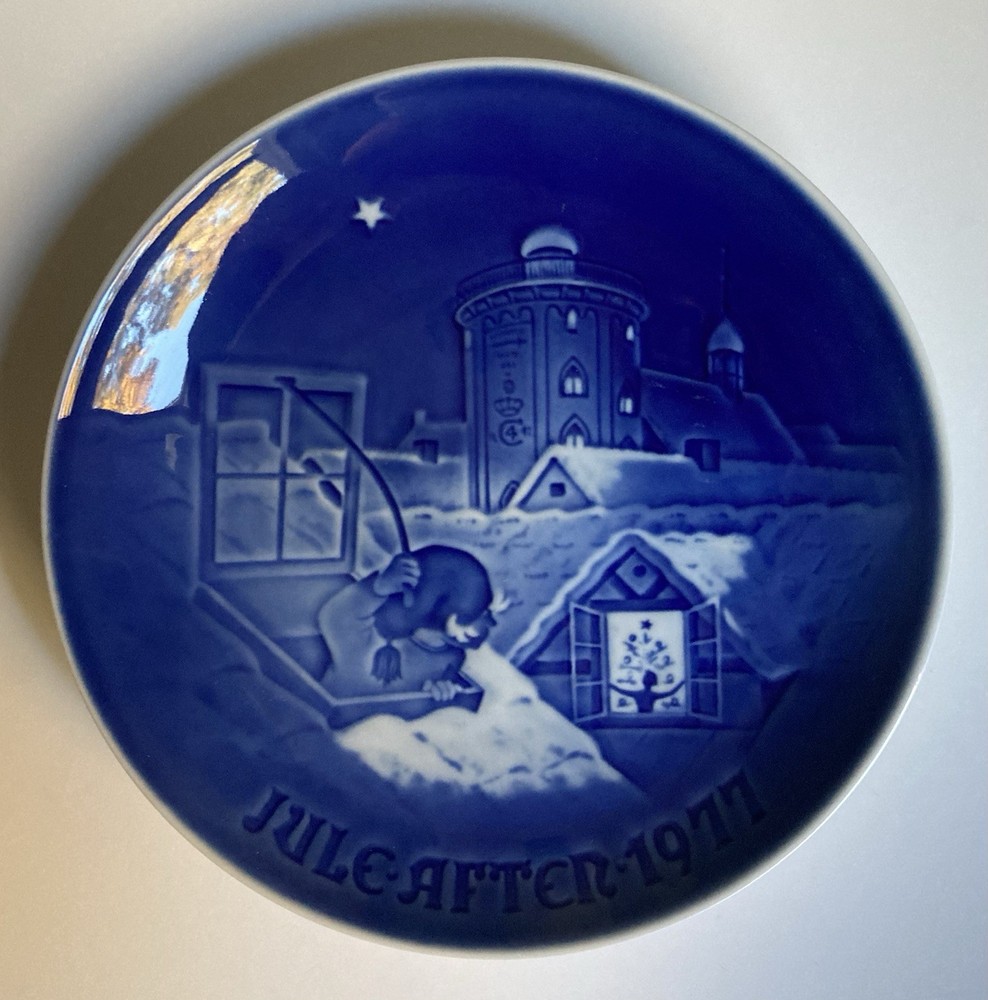 1977 B&G Copenhagen Blue Annual Christmas Porcelain Plate Bing Grondahl VINTAGE