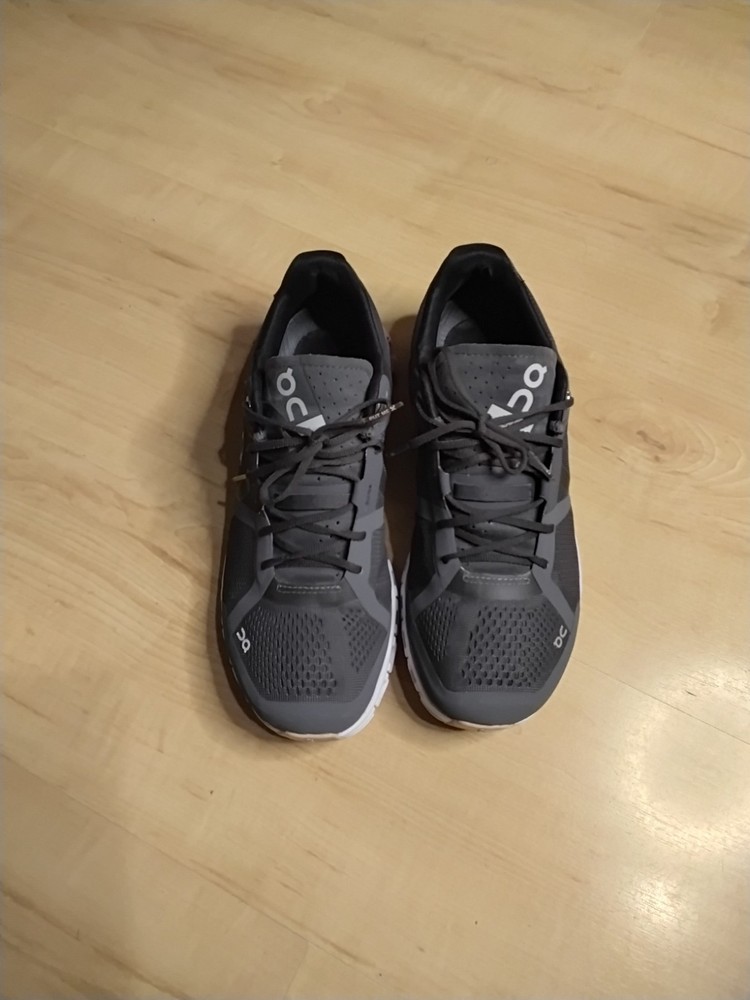 On Cloud Cloudflow Women's Running Shoes Sz 8 dark Gray.