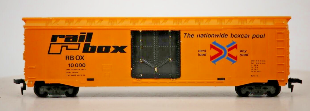 HO Scale Tyco 365-F 50ft Billboard Box Car Railbox RBOX 10000 Yellow Model Train